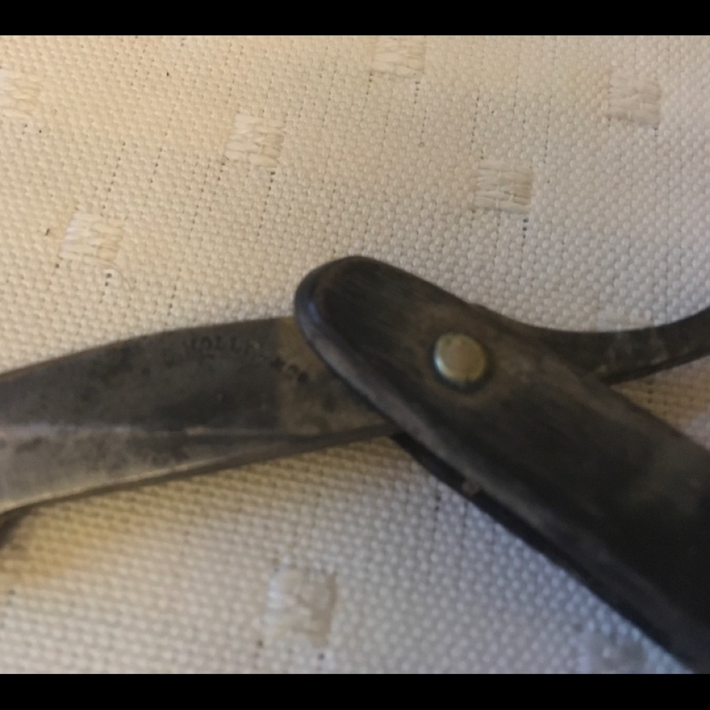 Antique Straight Edge Razor & Case - Picture 5 of 6